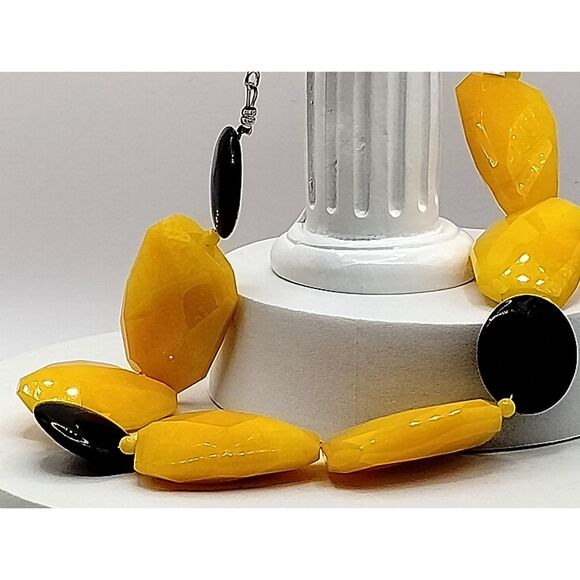 Vintage Statement Necklace of Large Yellow Aventurine and Black Agate Beads 18" - Picture 4 of 5